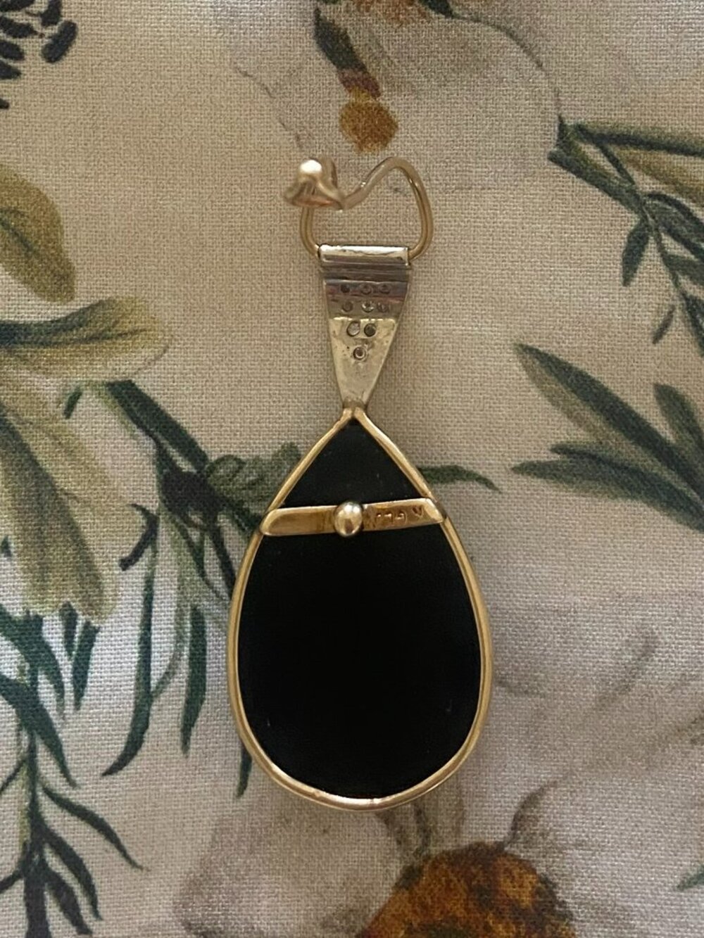 Mother of Pearl Teardrop Pendant - Picture 3 of 3